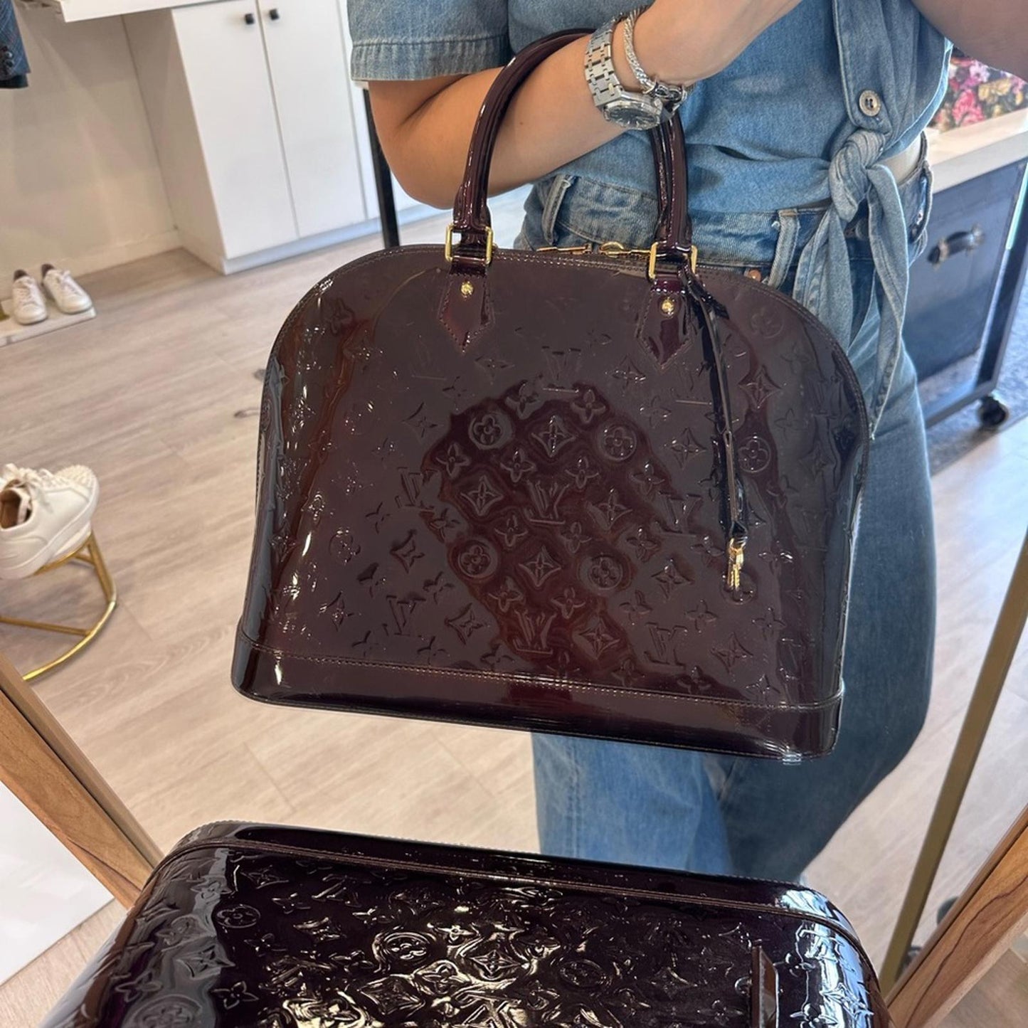 Louis Vuitton vernis monogram  leather ALMA GM