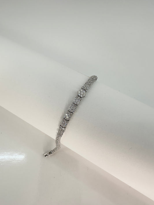 Flower-Set Graduated Tennis Bracelet – Sterling Silver, Rhodium Plated (6”)