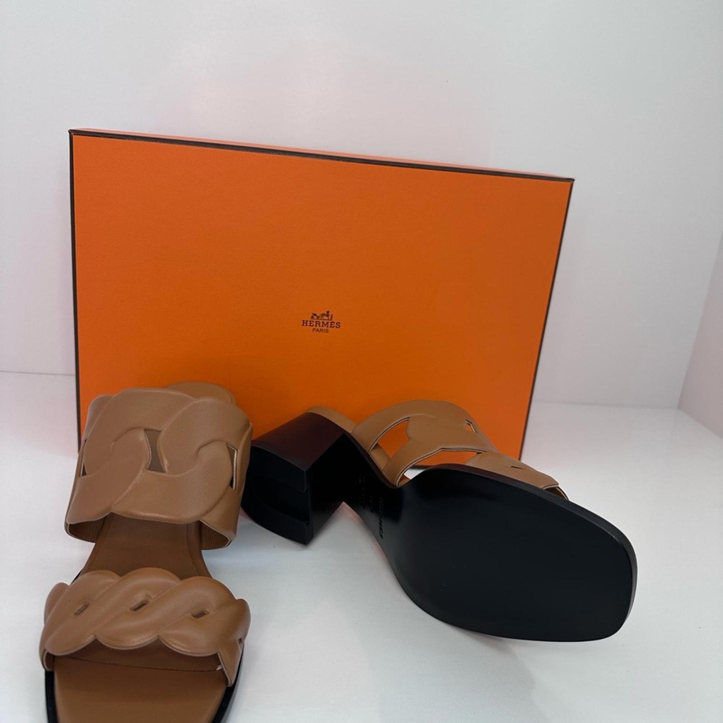 Hermes Brand new  Tan Leather Gaby