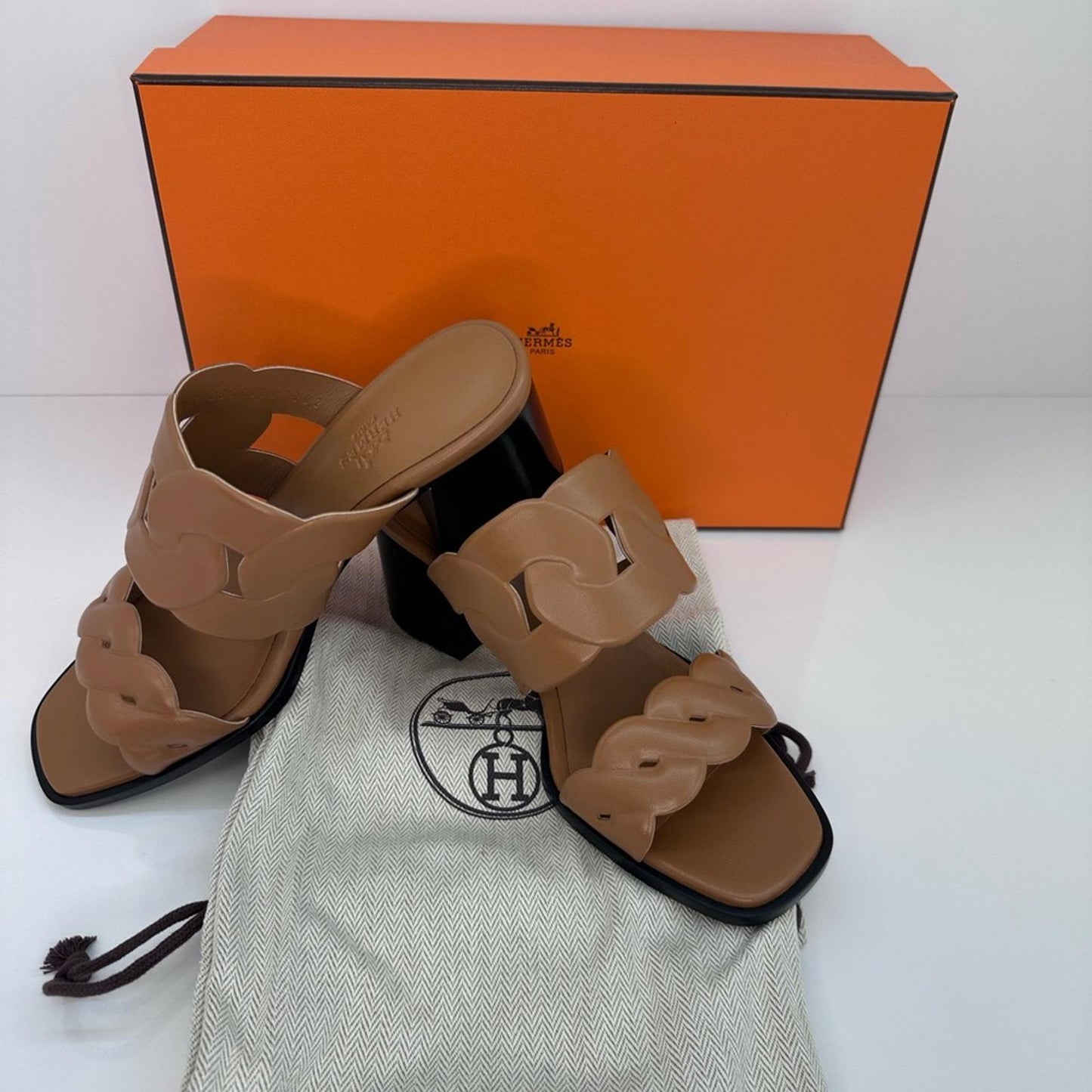 Hermes Brand new  Tan Leather Gaby