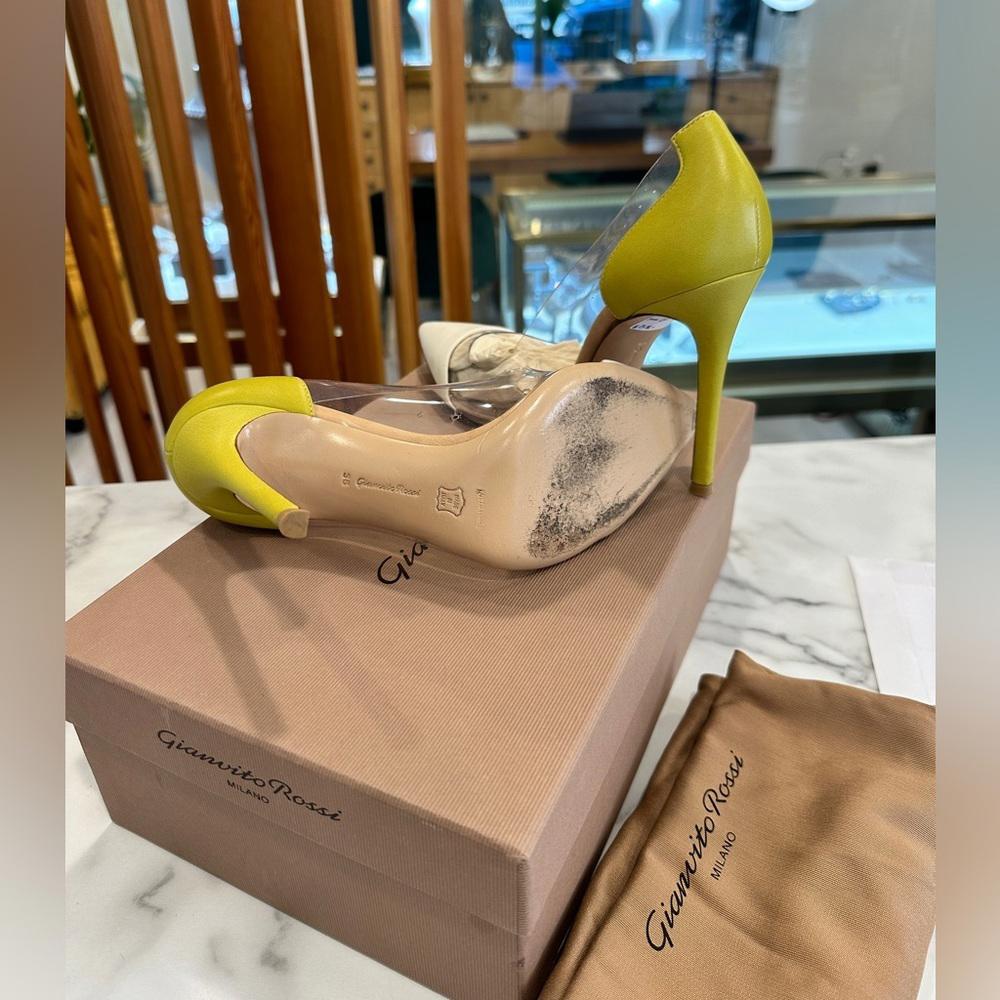 Gianvito Rossi yellow plexi Leather shoes