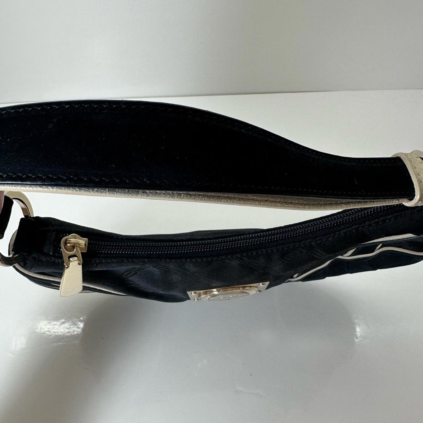 Versace Medusa Plaque Shoulder Bag – Black & Cream Contrast