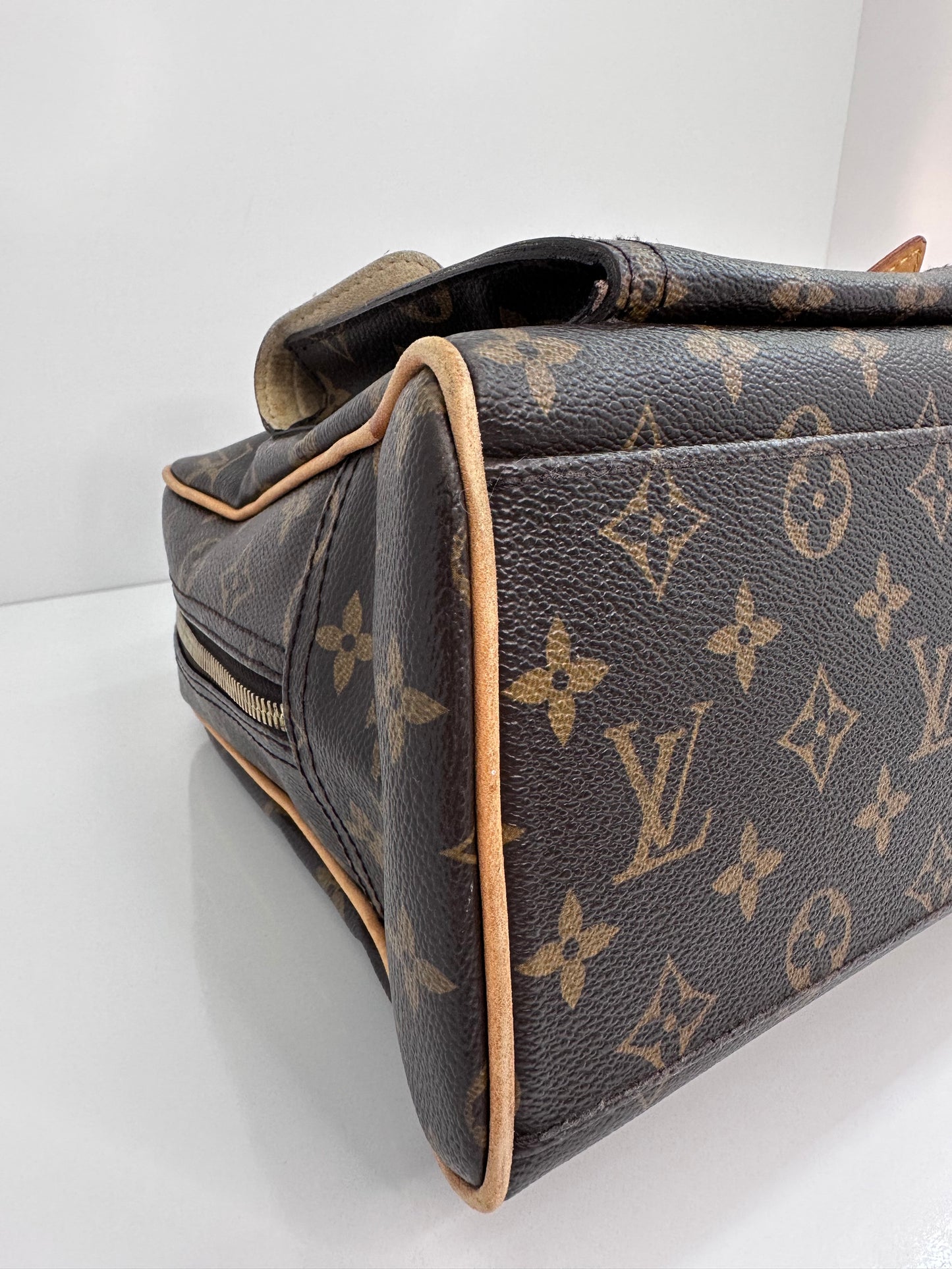 Louis Vuitton Monogram Manhattan GM