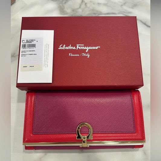 Brand new Salvatore Ferragamo Gancini Long wallet