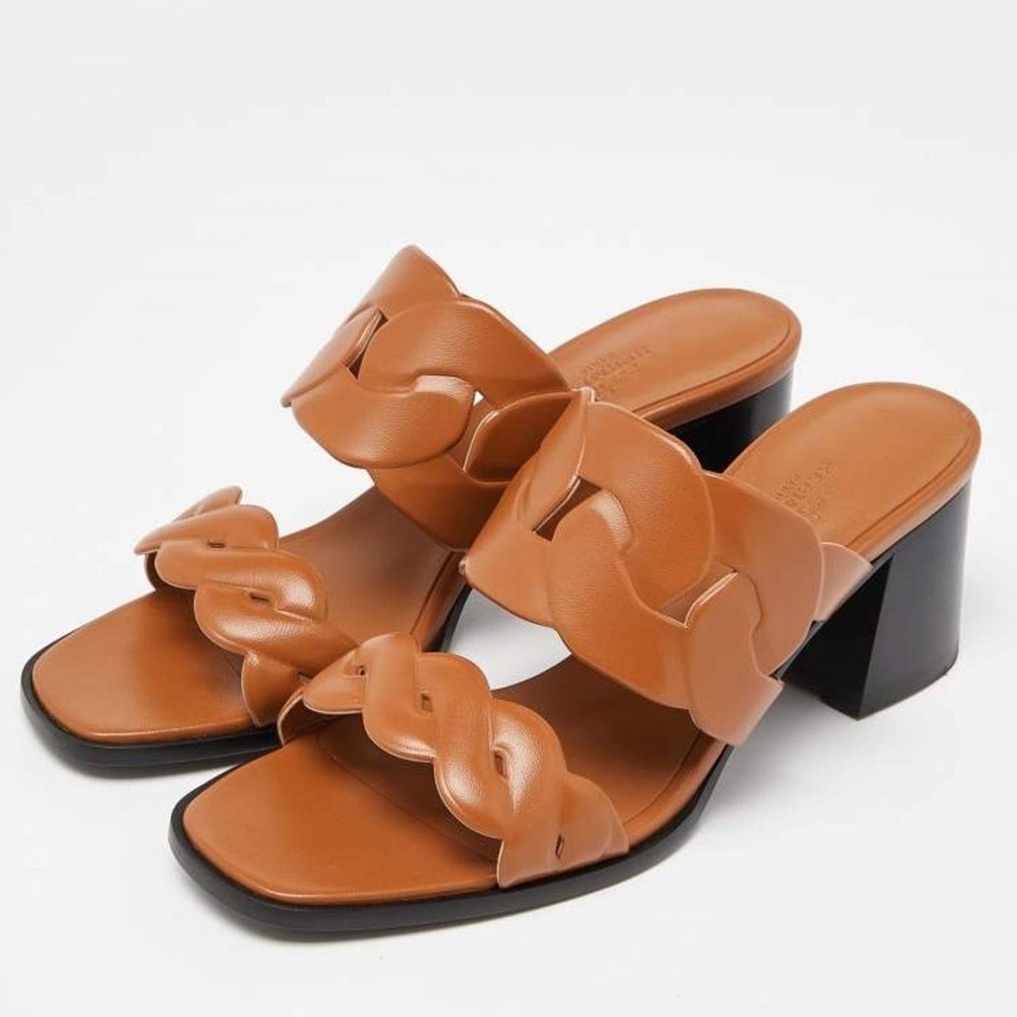 Hermes Brand new  Tan Leather Gaby