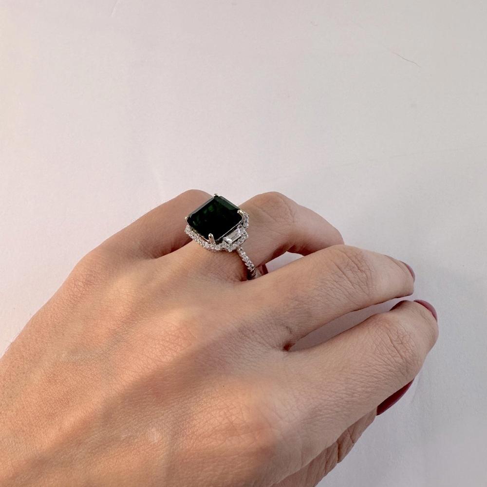 Enchanted Forest Emerald Colour Ring