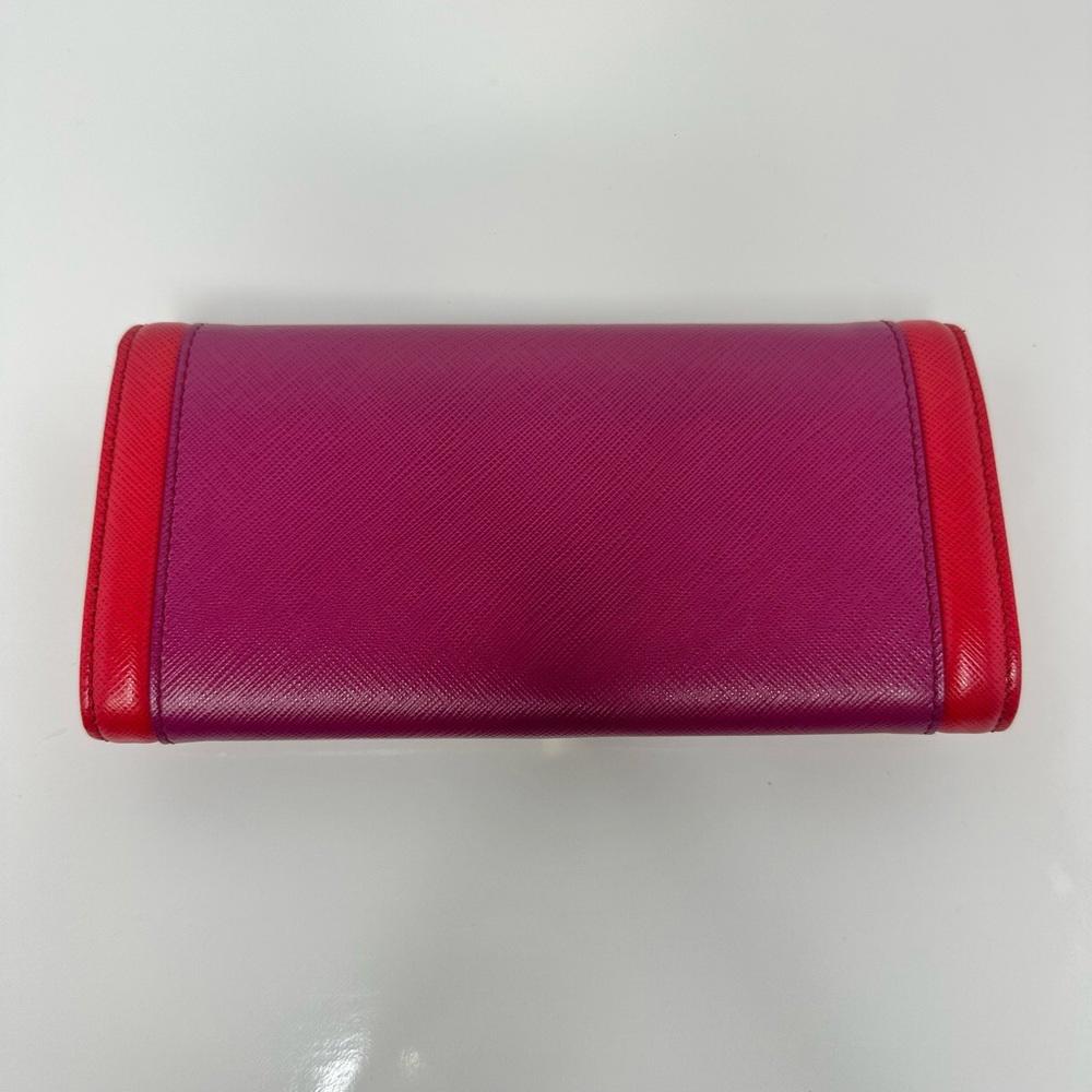 Brand new Salvatore Ferragamo Gancini Long wallet